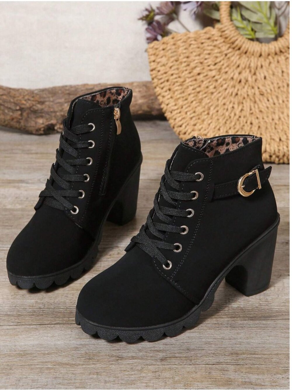 NWOT Black Lace Up Side Zip Chunky Heel Ankle Boots 7.5 - Picture 5 of 11